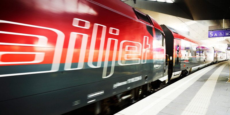 Bild Für eine starke Bahn in Rot Weiß Rot!